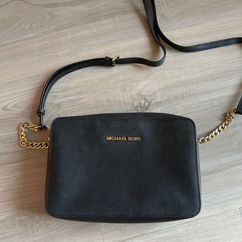 Michael Kors Jet Set Crossbody